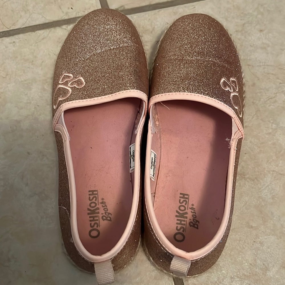 OshKosh B’gosh Youth slip on glitter shoes